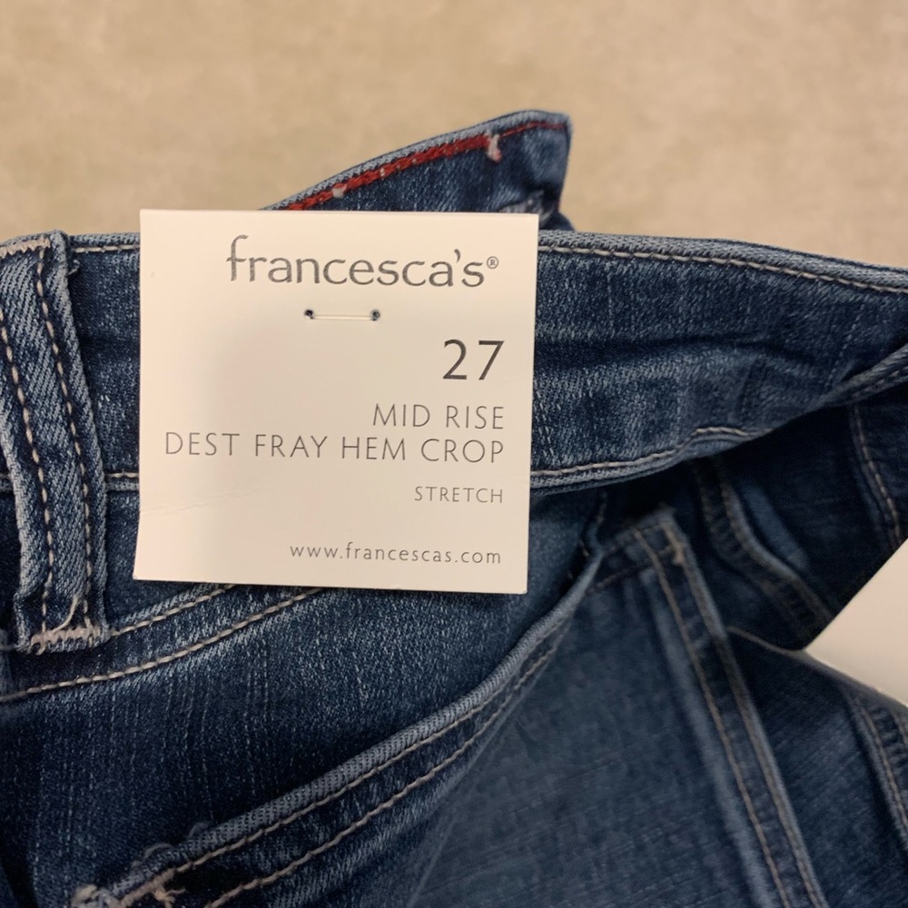 NWT Harper Mid Rise Dest Fray Hem Crop